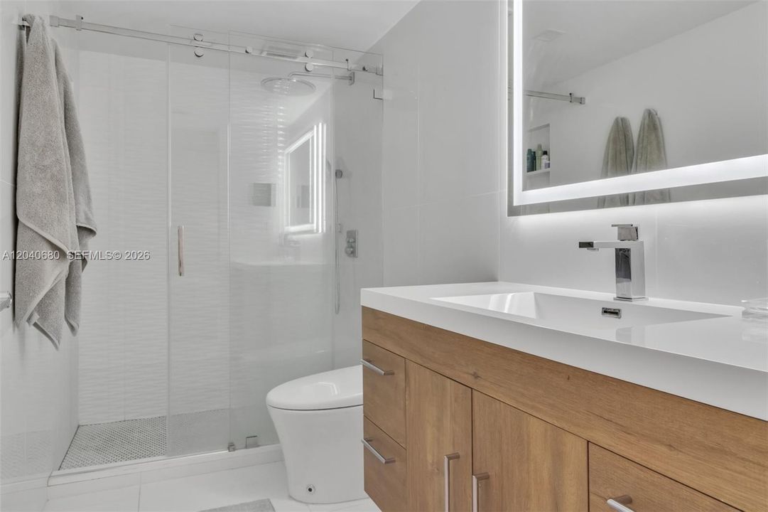 For Rent: $4,200 (2 beds, 2 baths, 824 Square Feet)