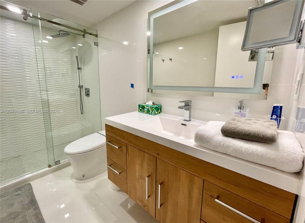For Rent: $4,200 (2 beds, 2 baths, 824 Square Feet)