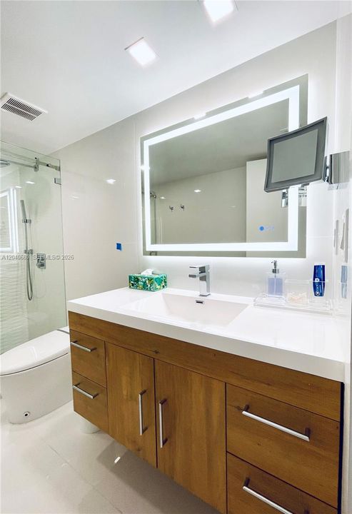 For Rent: $4,200 (2 beds, 2 baths, 824 Square Feet)