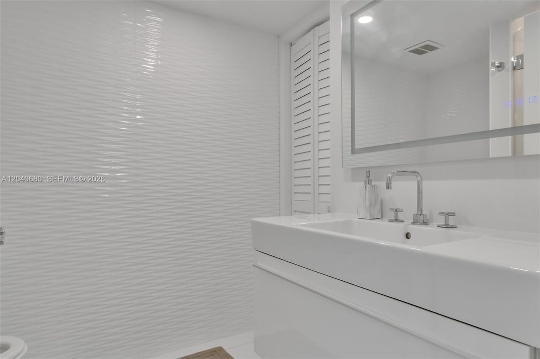 For Rent: $4,200 (2 beds, 2 baths, 824 Square Feet)