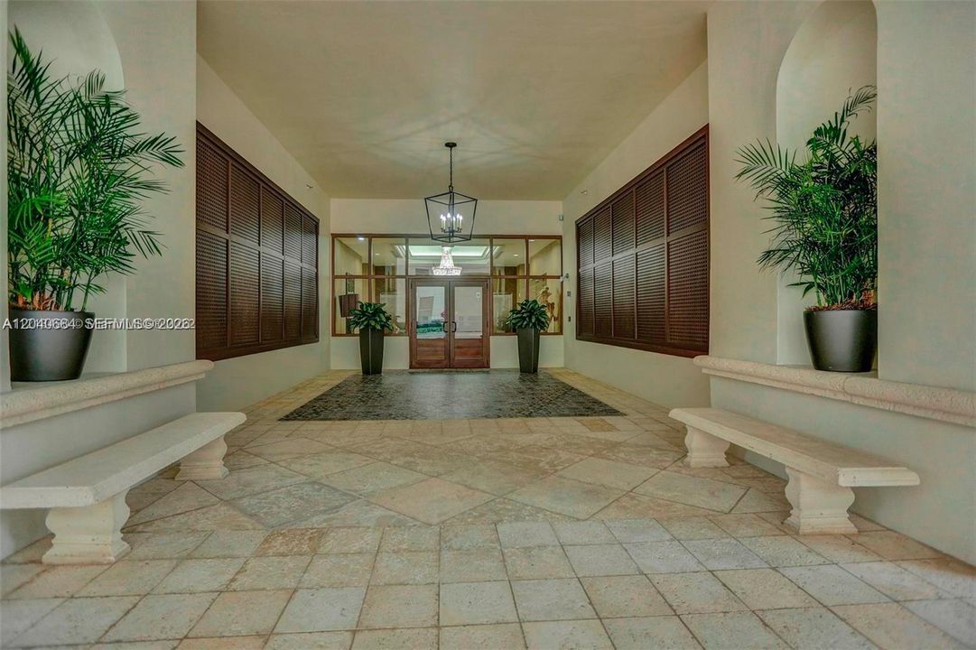 For Rent: $4,000 (2 beds, 2 baths, 1053 Square Feet)