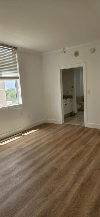 For Rent: $4,000 (2 beds, 2 baths, 1053 Square Feet)