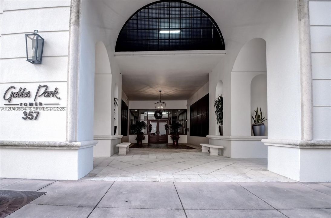 For Rent: $4,000 (2 beds, 2 baths, 1053 Square Feet)