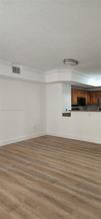 For Rent: $4,000 (2 beds, 2 baths, 1053 Square Feet)