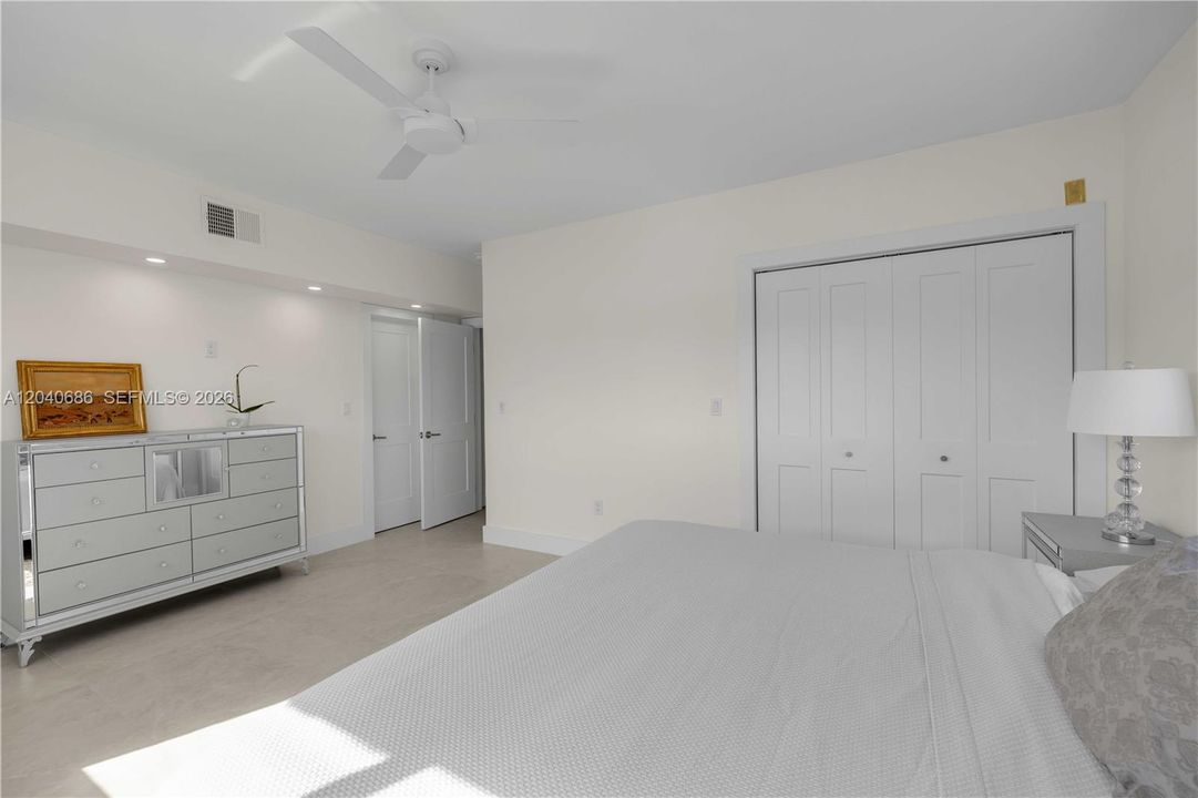 For Sale: $495,000 (2 beds, 2 baths, 1190 Square Feet)