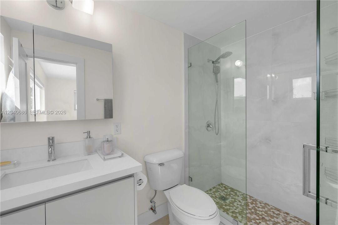 For Sale: $495,000 (2 beds, 2 baths, 1190 Square Feet)