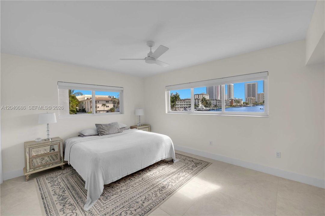 For Sale: $495,000 (2 beds, 2 baths, 1190 Square Feet)
