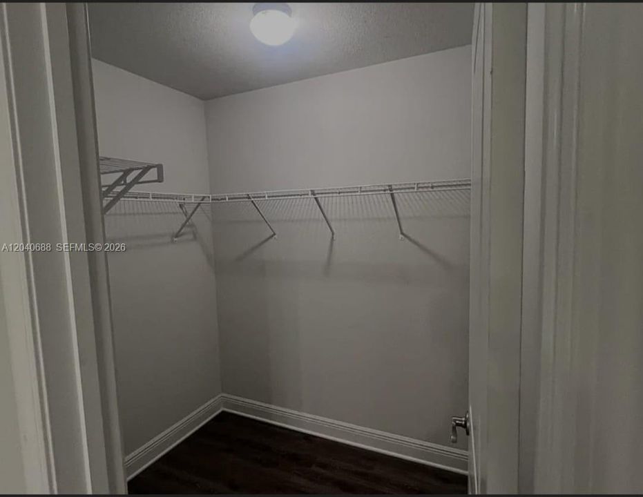 For Rent: $1,575 (4 beds, 2 baths, 1602 Square Feet)
