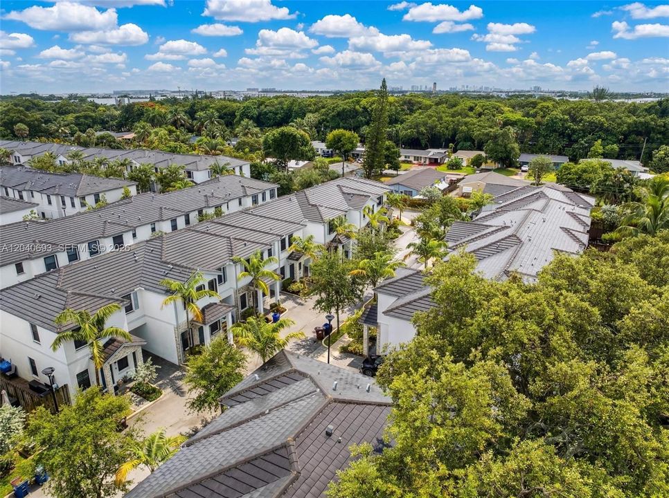 На продажу: $559,000 (3 спален, 2 ванн, 1539 Квадратных фут)