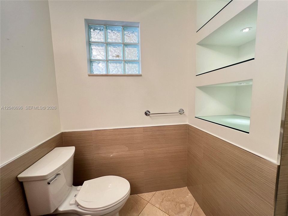 В аренду: $6,700 (4 спален, 2 ванн, 2434 Квадратных фут)