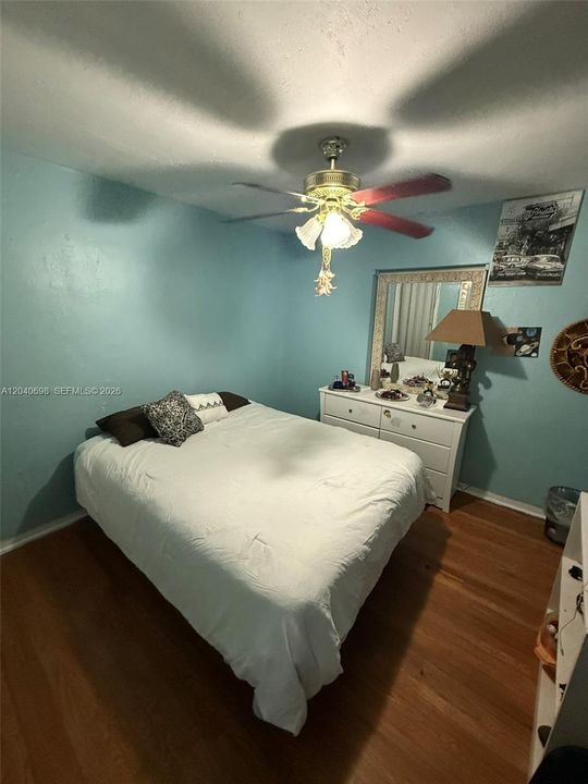 En Venta: $875,000 (5 camas, 3 baños, 2636 Pies cuadrados)
