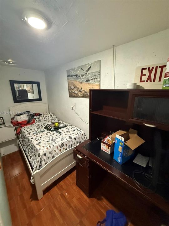 En Venta: $875,000 (5 camas, 3 baños, 2636 Pies cuadrados)