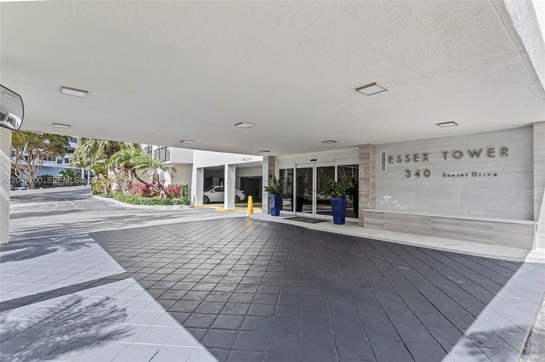 Bldg entrance