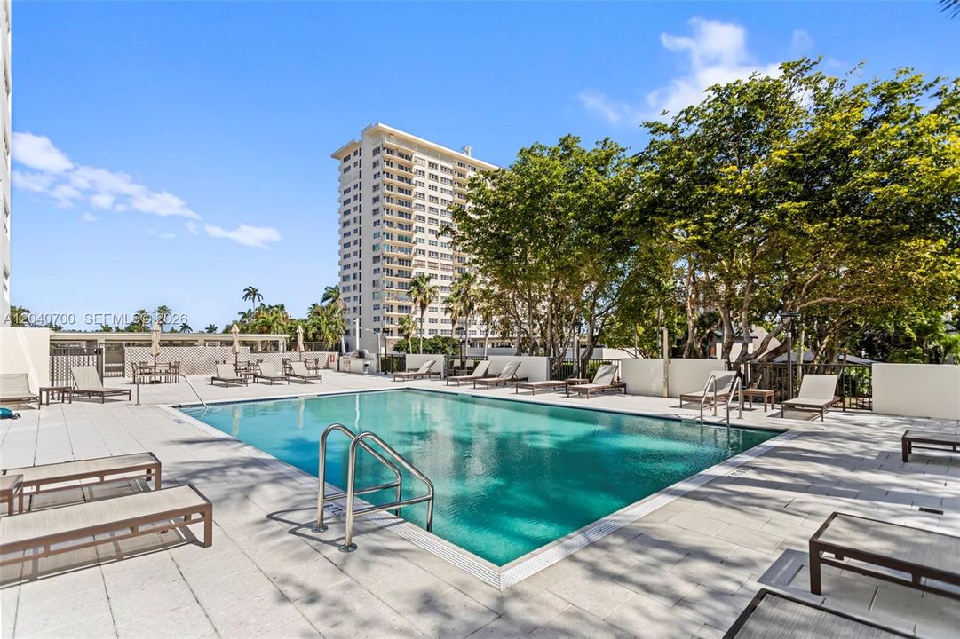 For Rent: $4,950 (2 beds, 2 baths, 1534 Square Feet)