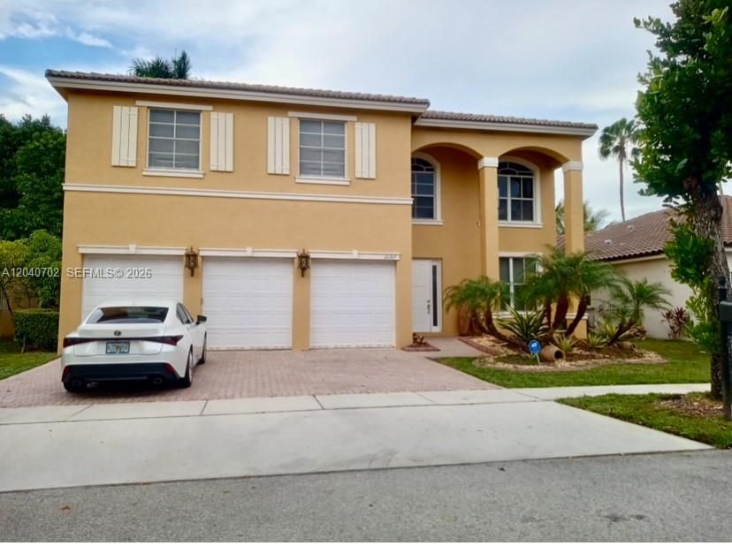 For Sale: $950,000 (6 beds, 4 baths, 3830 Square Feet)