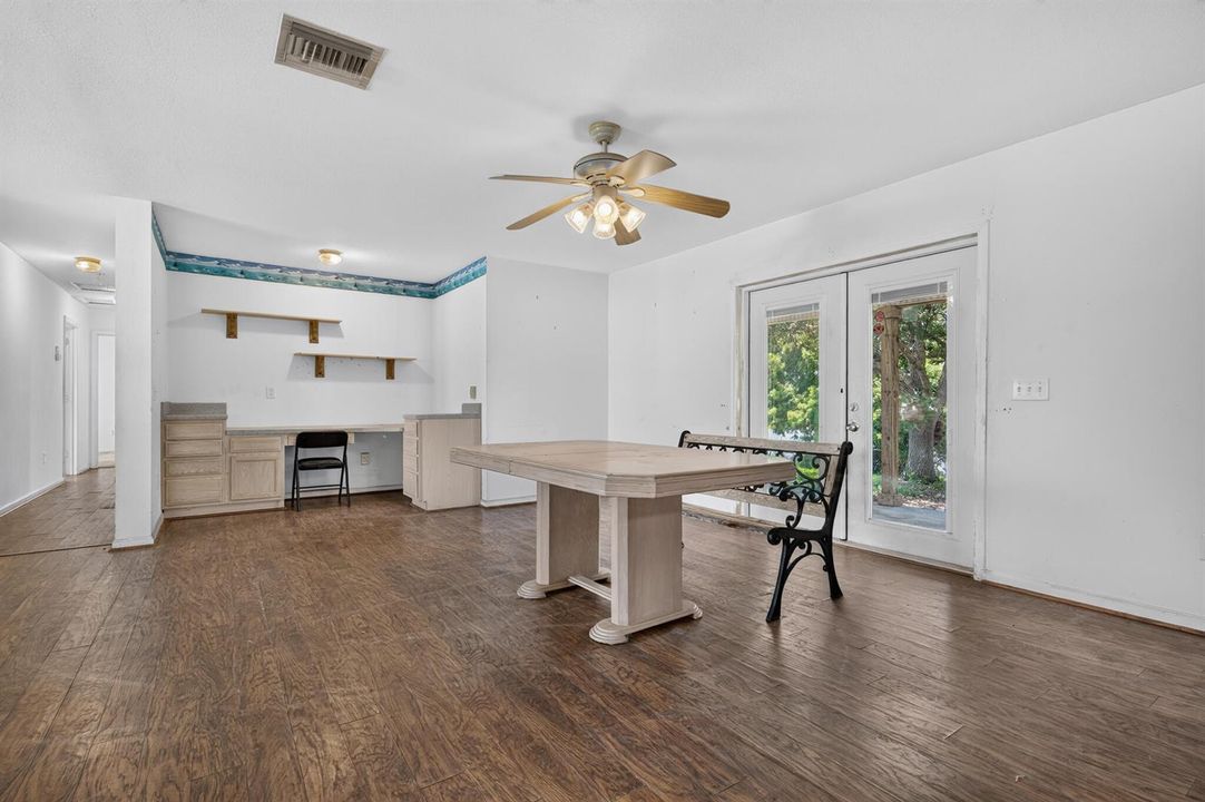 Built in home office 2546 27th St OK