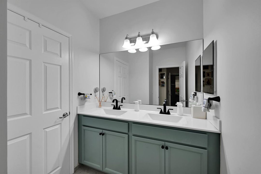 6977 Broadland Way Coconut Creek 00028