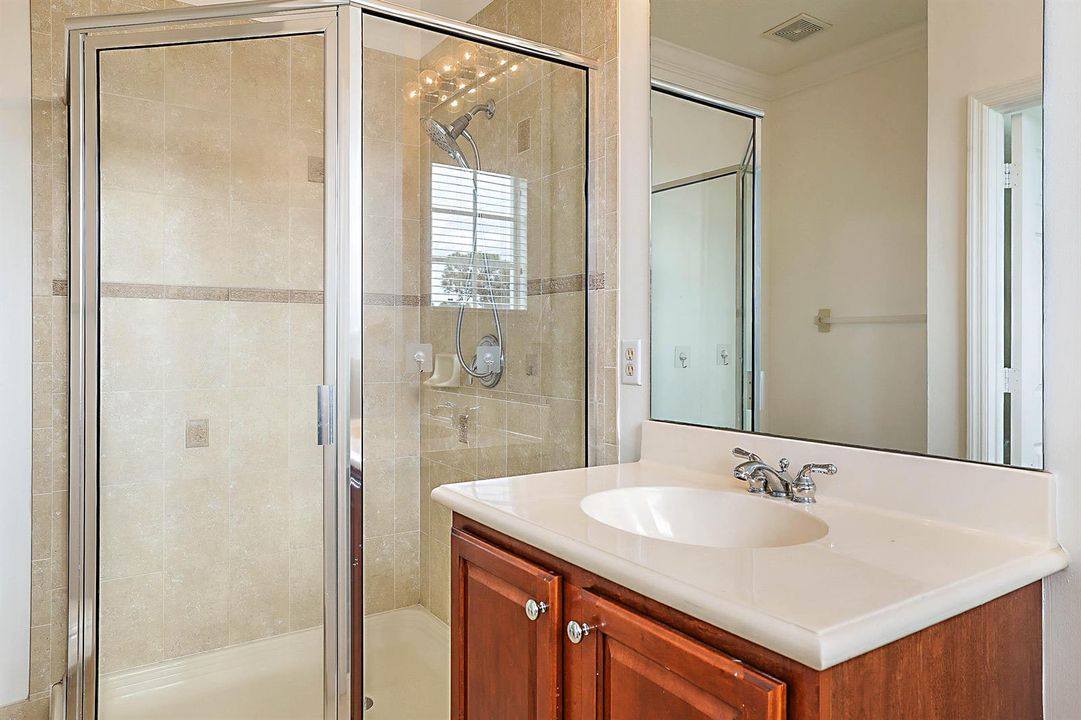 Bath w/ shower
