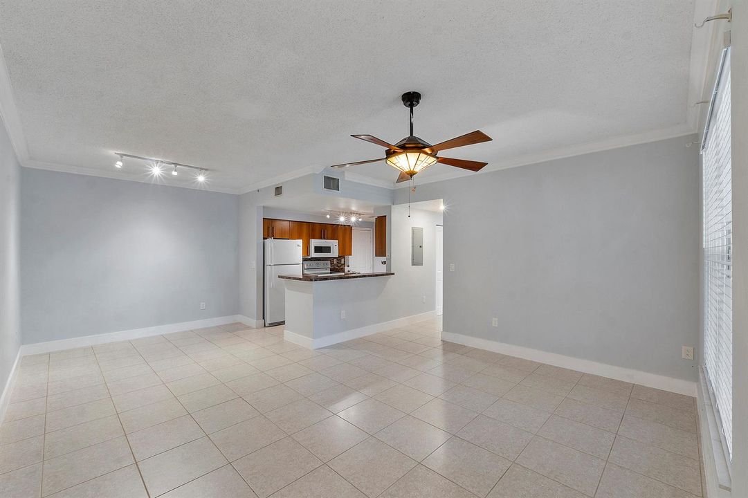5980 W SAMPLE ROAD U104_009