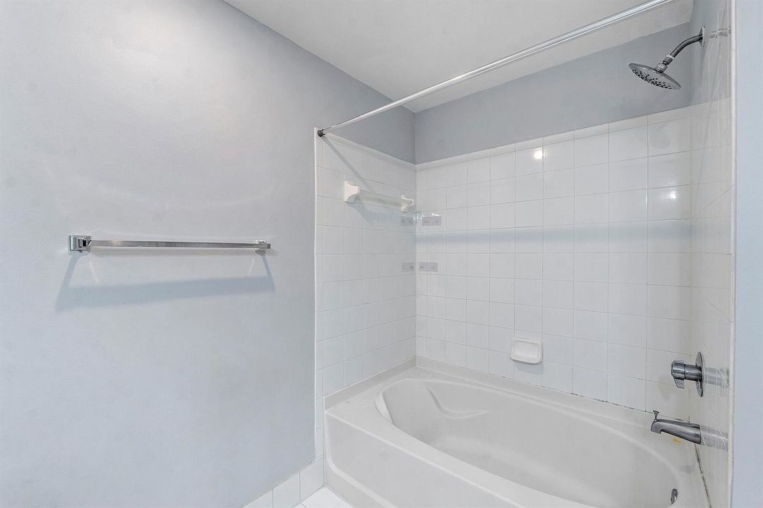 5980 W SAMPLE ROAD U104_003
