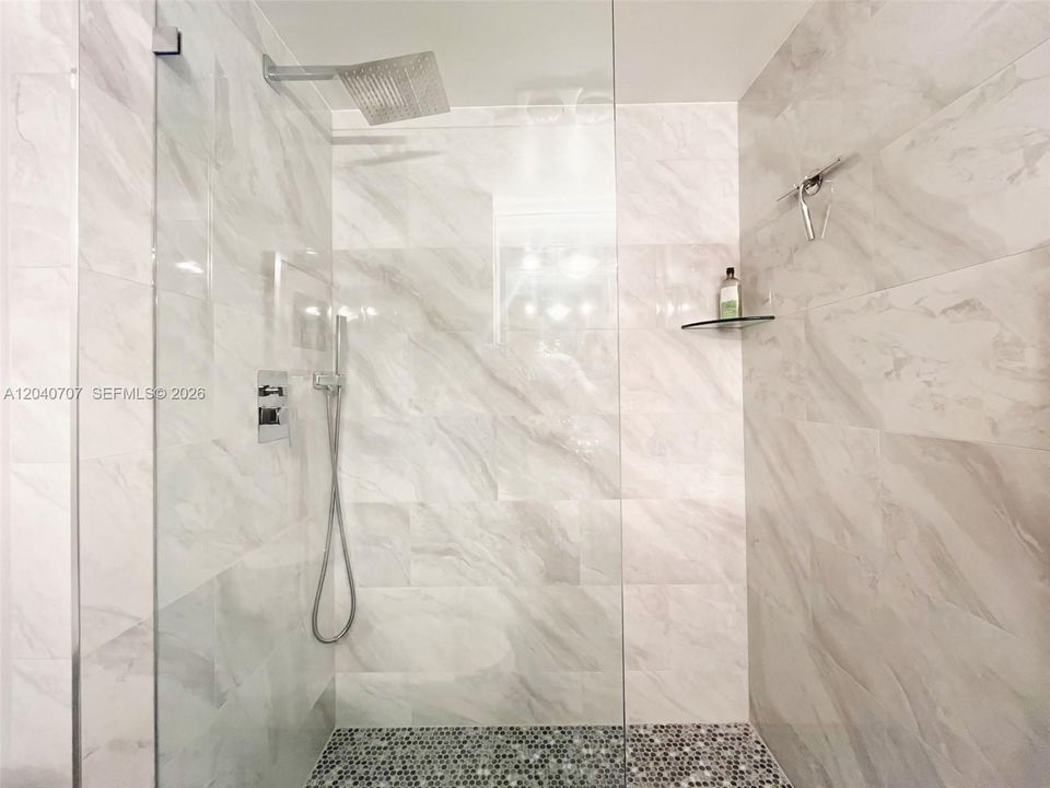 For Sale: $189,000 (2 beds, 2 baths, 1284 Square Feet)
