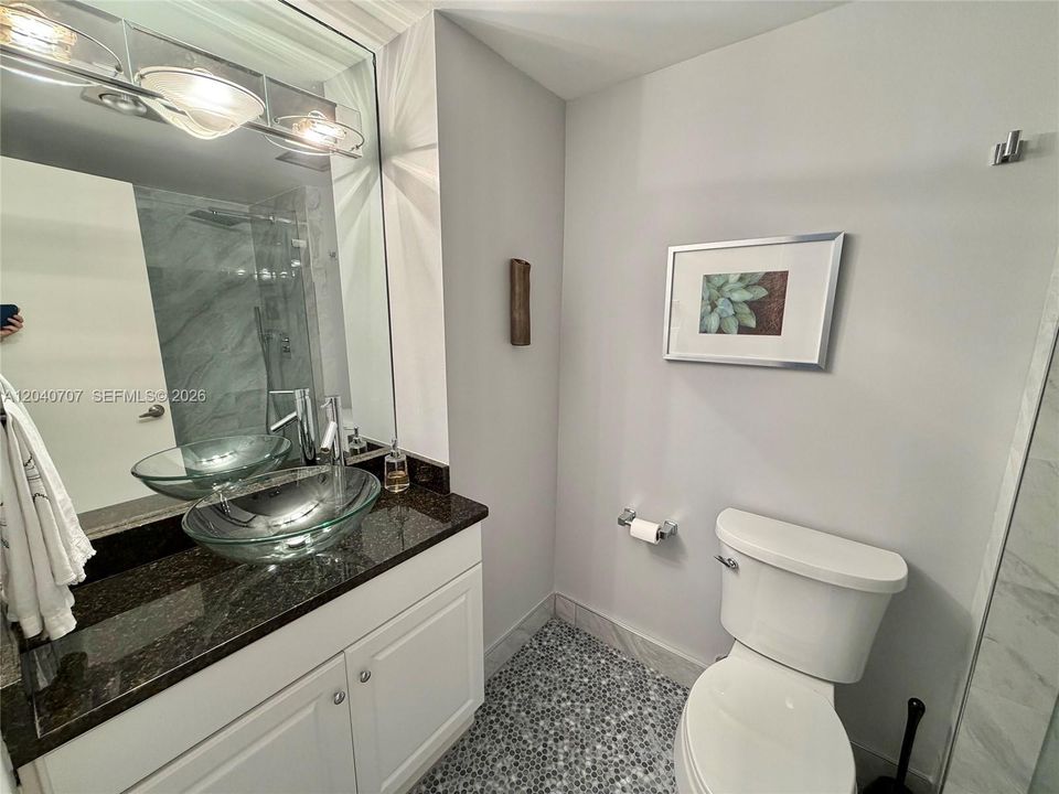 For Sale: $189,000 (2 beds, 2 baths, 1284 Square Feet)