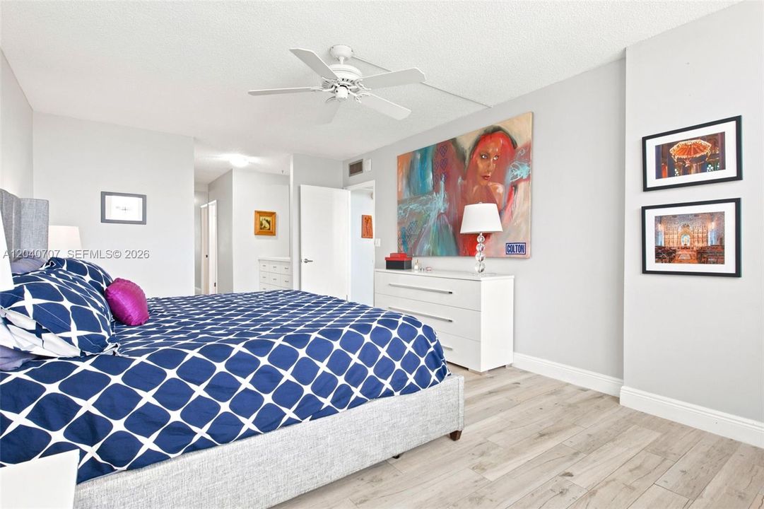 For Sale: $189,000 (2 beds, 2 baths, 1284 Square Feet)
