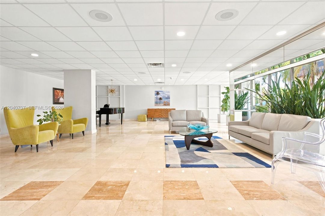 For Sale: $189,000 (2 beds, 2 baths, 1284 Square Feet)
