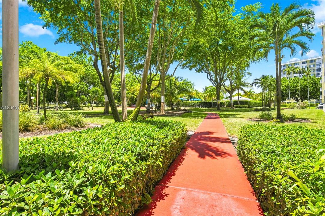 For Sale: $189,000 (2 beds, 2 baths, 1284 Square Feet)