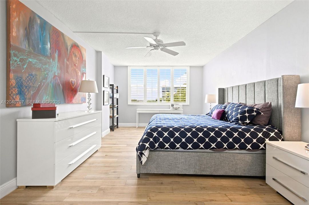 For Sale: $189,000 (2 beds, 2 baths, 1284 Square Feet)