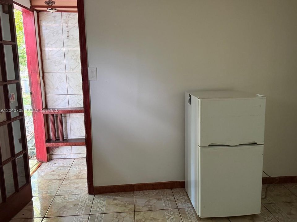 For Sale: $450,000 (2 beds, 2 baths, 1006 Square Feet)