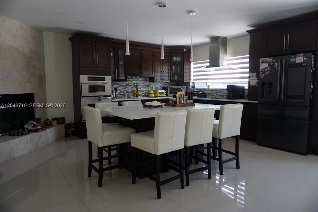 For Sale: $2,450,000 (5 beds, 5 baths, 2688 Square Feet)