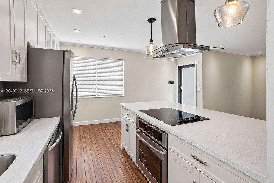 For Sale: $600,000 (3 beds, 1 baths, 1125 Square Feet)
