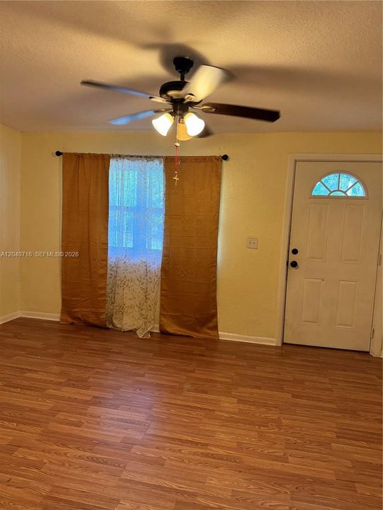 For Rent: $1,699 (3 beds, 2 baths, 0 Square Feet)