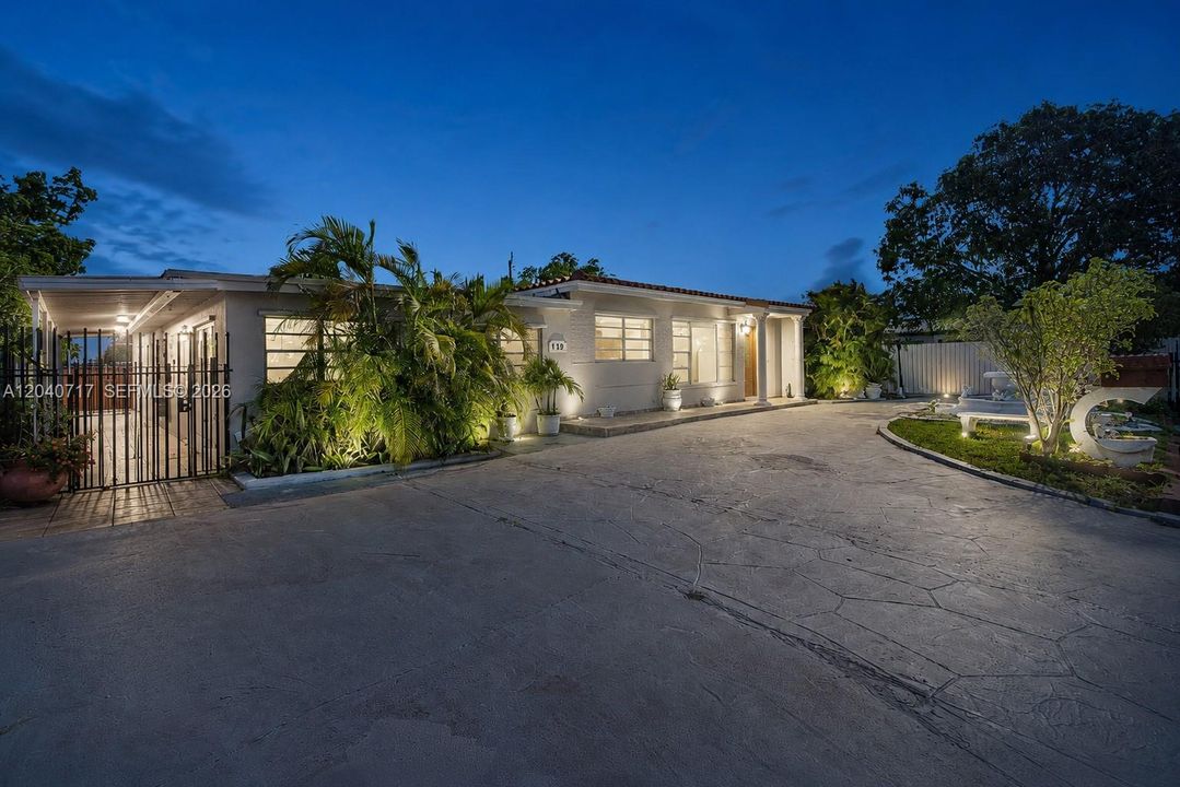 For Sale: $589,900 (4 beds, 3 baths, 2335 Square Feet)