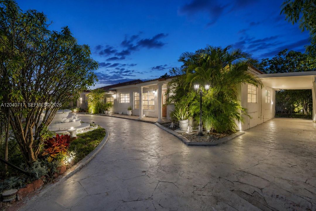 For Sale: $589,900 (4 beds, 3 baths, 2335 Square Feet)