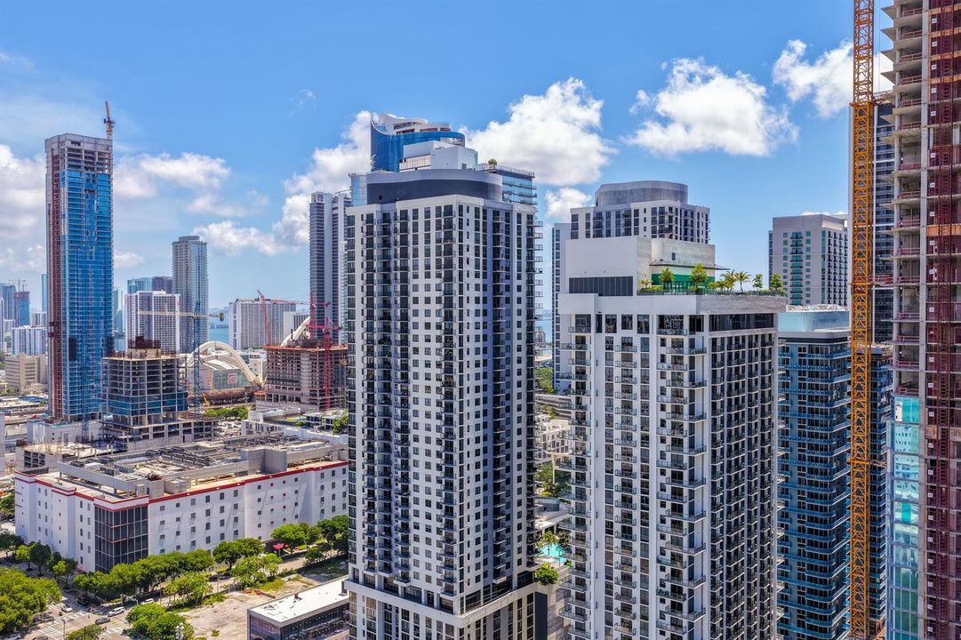 77-web-or-mls-DJI_20260617235958_0227_D