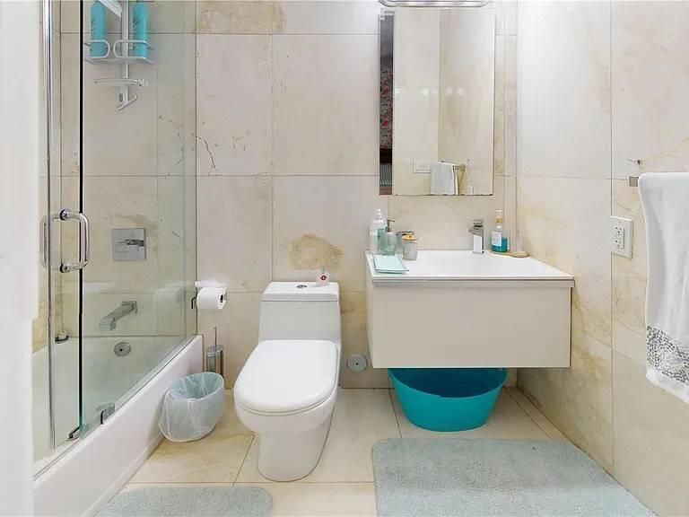 3091 Guest Bath Level 1