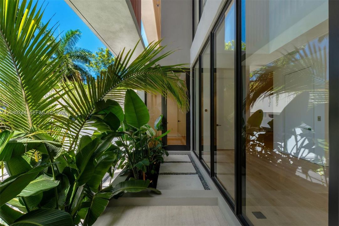 En Venta: $8,250,000 (6 camas, 8 baños, 3842 Pies cuadrados)