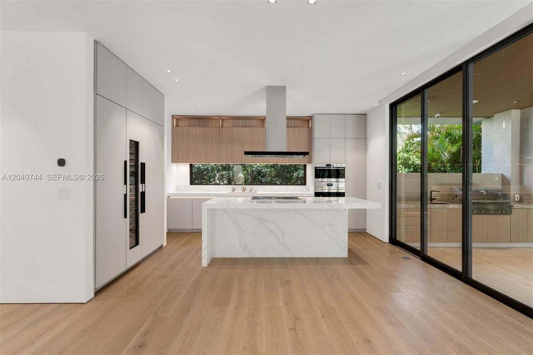 En Venta: $8,250,000 (6 camas, 8 baños, 3842 Pies cuadrados)