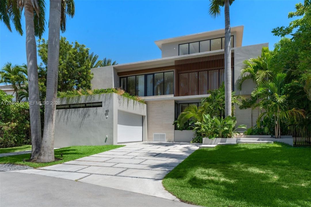En Venta: $8,250,000 (6 camas, 8 baños, 3842 Pies cuadrados)