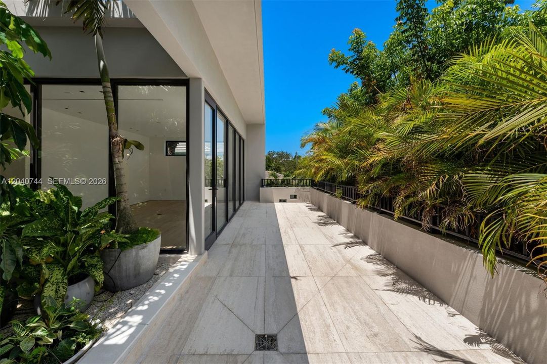 En Venta: $8,250,000 (6 camas, 8 baños, 3842 Pies cuadrados)