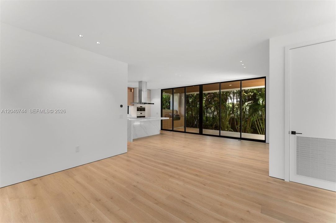En Venta: $8,250,000 (6 camas, 8 baños, 3842 Pies cuadrados)