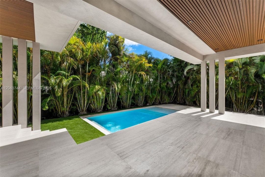 En Venta: $8,250,000 (6 camas, 8 baños, 3842 Pies cuadrados)
