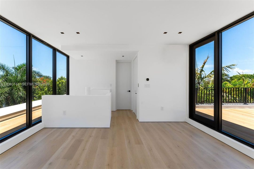 En Venta: $8,250,000 (6 camas, 8 baños, 3842 Pies cuadrados)