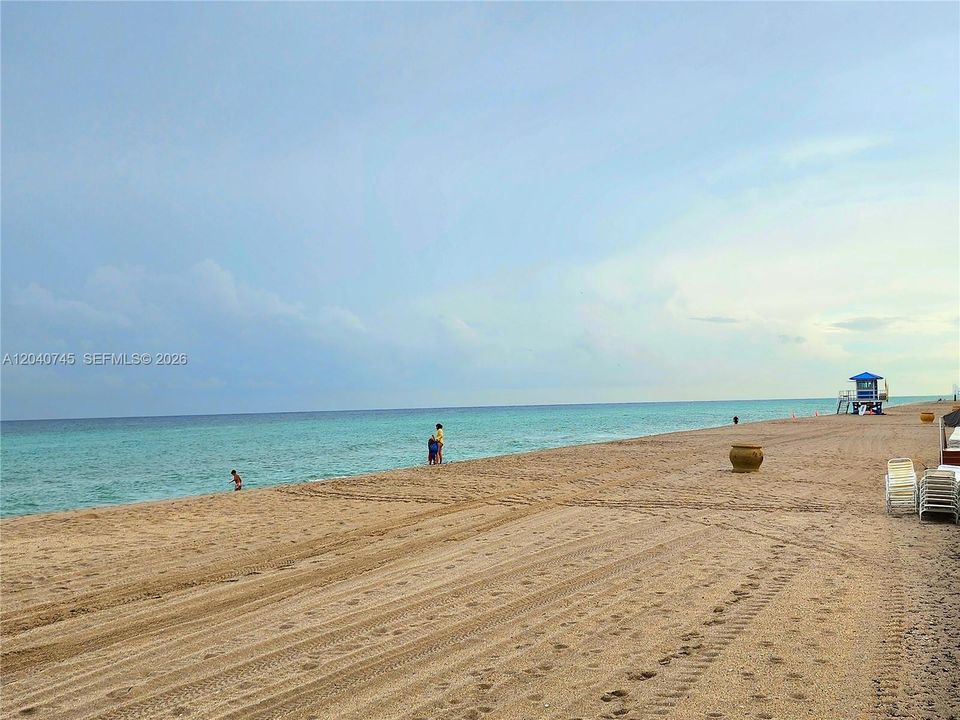 For Sale: $499,000 (2 beds, 2 baths, 1110 Square Feet)