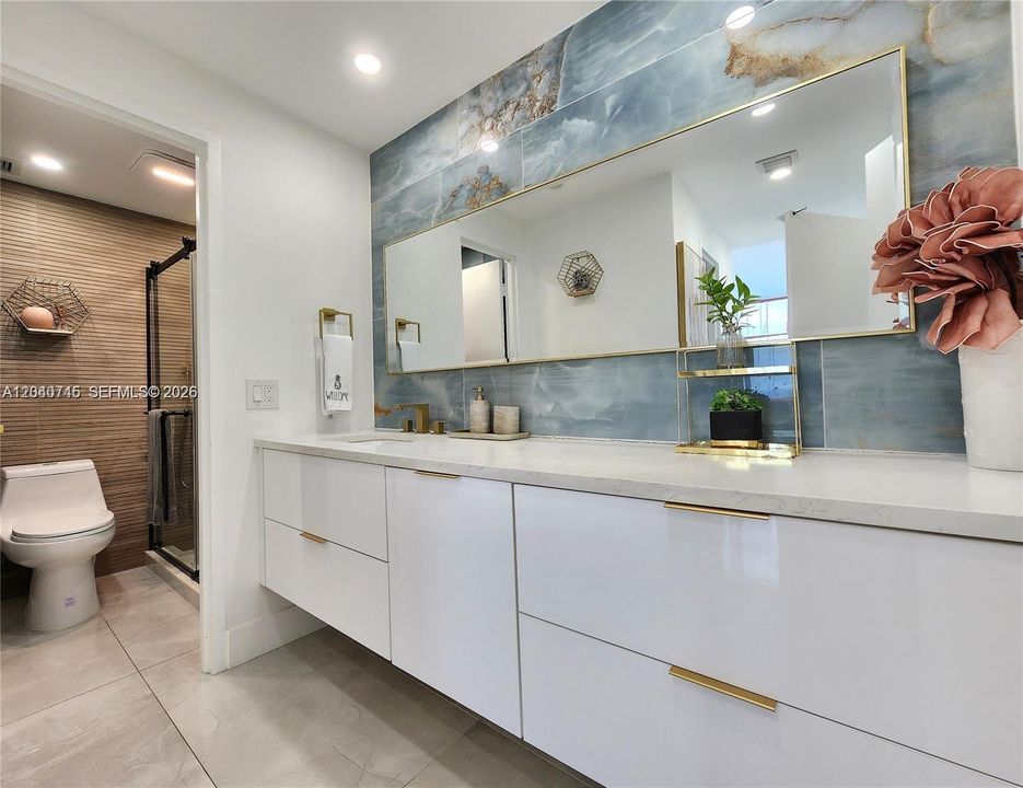 For Sale: $499,000 (2 beds, 2 baths, 1110 Square Feet)