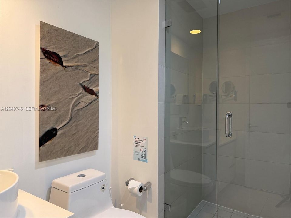 For Sale: $465,000 (2 beds, 2 baths, 1028 Square Feet)