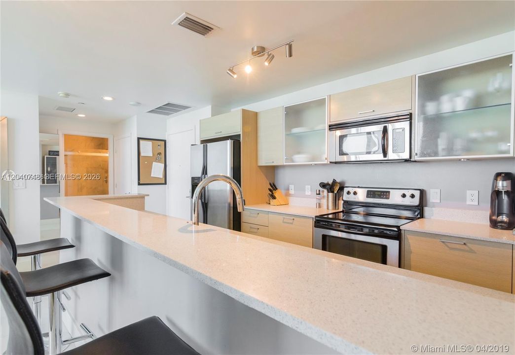 For Sale: $499,900 (2 beds, 2 baths, 1020 Square Feet)