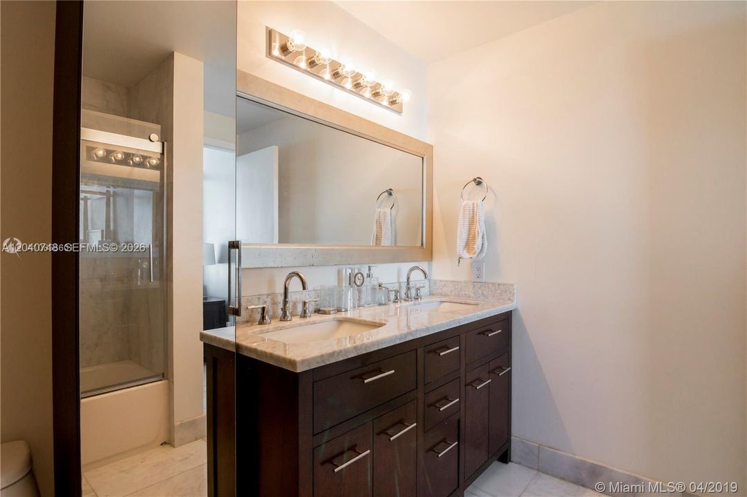 For Sale: $499,900 (2 beds, 2 baths, 1020 Square Feet)